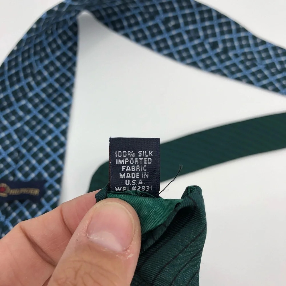 Tommy Hilfiger preppy plaid silk tie like new - Picture 4 of 4